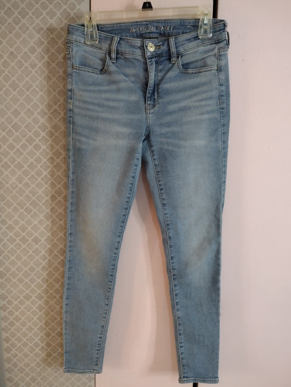 American Eagle Outfitters Light Wash Women’s Skinny Jeans - Light Blue